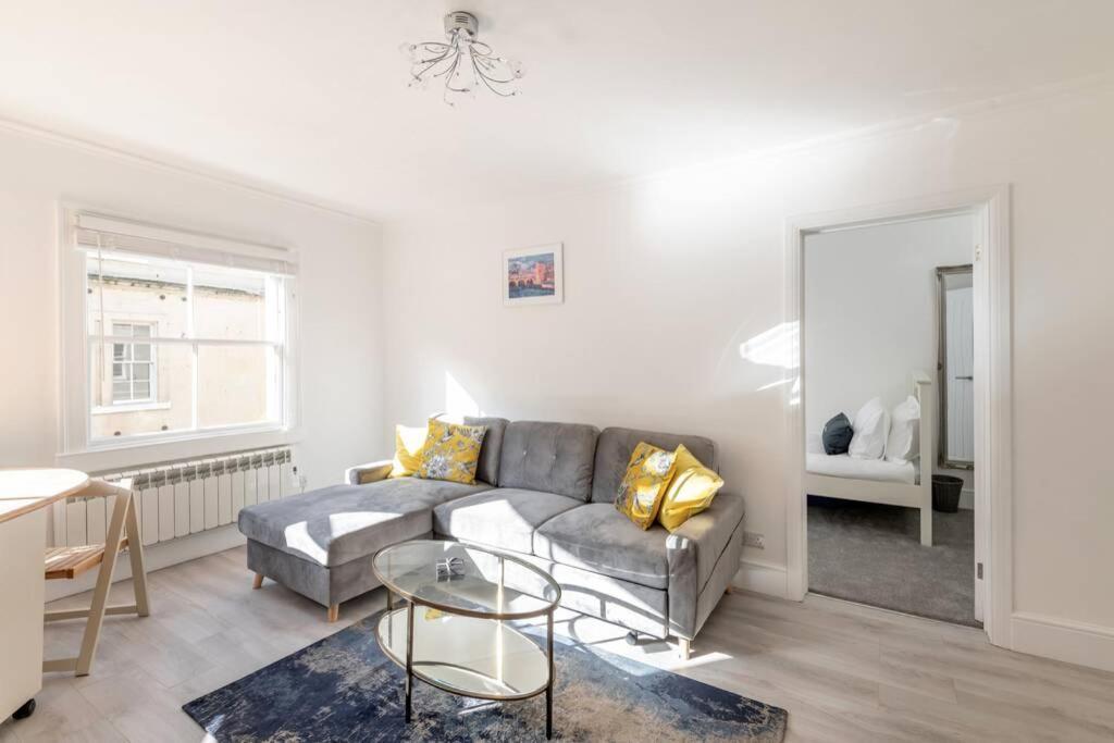 2 Bed City Centre Apartment 1 Min From Bath Abbey Екстериор снимка